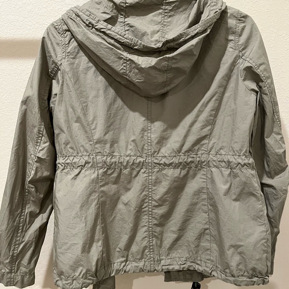 Lightweight jacket - Picture 2 of 3